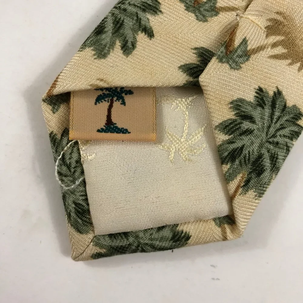 Tommy Bahama Mens Necktie 100% Silk Palm Trees Print Green Cream 4.25"x60" - Picture 6 of 7